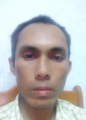 Naing, 38, Myanmar (Burma), Rangoon