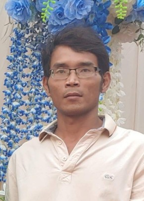 Muny, 35, Cambodia, Phnom Penh