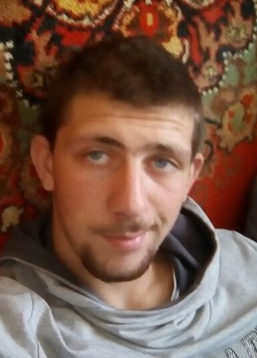 Oleg, 23, Armenia, Gyumri