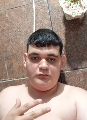 João Pedro из Jales 18 лет