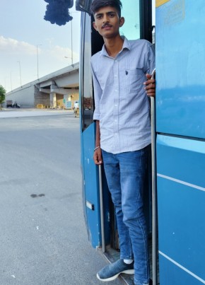 Vijay, 18, India, Dhule