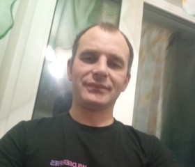 Oleg, 34, Uvat
