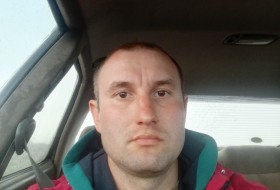 Petrukha, 37 - Just Me