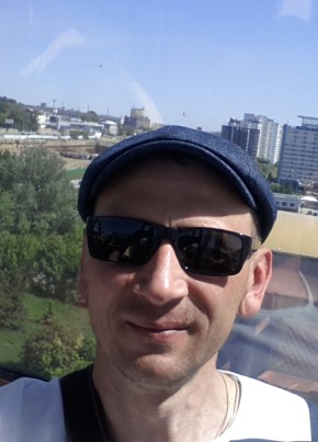 Дмитрий из Бердска 53 года