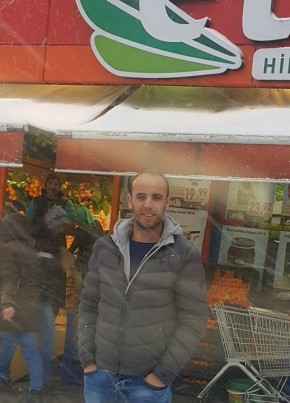 Erkan, 22, Türkiye Cumhuriyeti, İstanbul