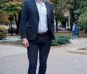 Maksim, 43, Washington D.C.