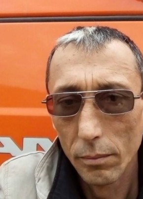 Олег, 52, Россия, Невельск