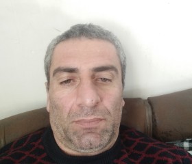 Arut, 46, Ninotsminda