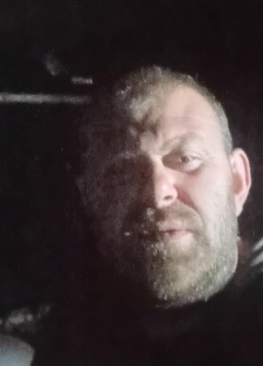 Александр из Артема 18 лет