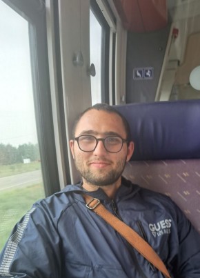 Jose, 26, France, Bagnols-sur-Ceze