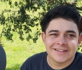 David, 20, Guatemala City