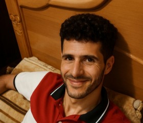 Zakaria, 18, Casablanca