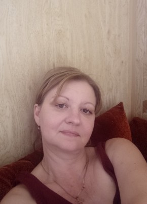 Юлия, 48, Россия, Санкт-Петербург