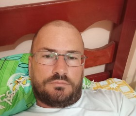 Túlio, 32, Araguari