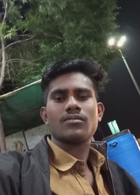 Santosh. Maghade, 18, India, Buldāna