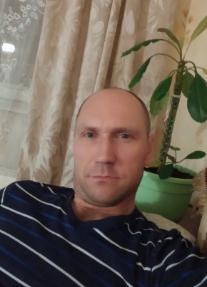 Roman, 41, Россия, Гатчина