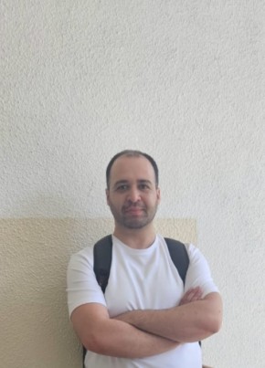 Yanes из București 32 года