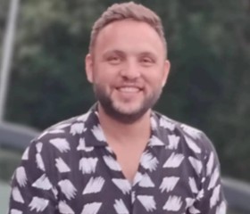 Tiam, 30, Amsterdam