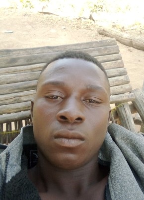 Ardjouma, 19, Burkina Faso, Ouagadougou
