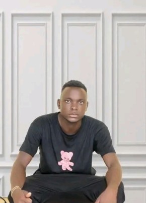 Thomas Kamanga, 28, Tanzania, Dar es Salaam