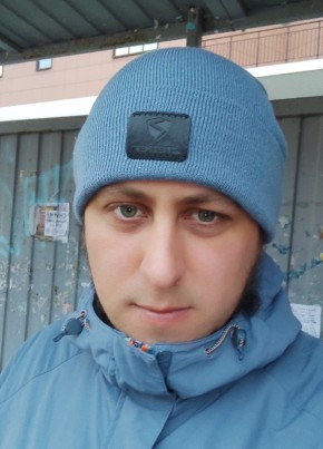 Александр, 33, Россия, Удачный