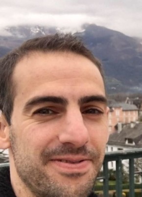 Julien, 38, République Française, Mont-de-Marsan
