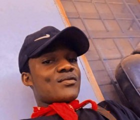 Kkbk, 25, Kumasi