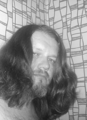 Павел из Саратова 46 лет