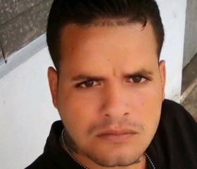Osvaldo Hernánde, 32 года, La Habana