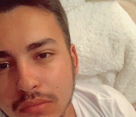 Yahli, 26, Hod HaSharon