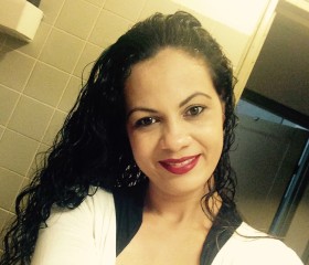 rosy, 40, Kourou