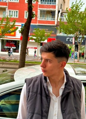 Hasan, 18, Türkiye Cumhuriyeti, Batman