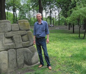влад, 58 лет, Київ