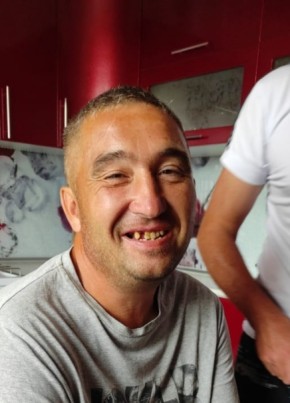 Евгений из Змеиногорска 44 года