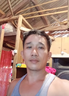 Jonathan Mullet, 40, Philippines, Manila
