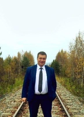 Максим, 45, Россия, Губкинский