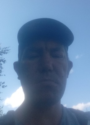 Аркадий из Пировское 38 лет