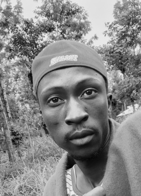 Denis, 24, Kenya, Nairobi