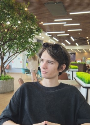 Tom, 24, Russia, Saint Petersburg