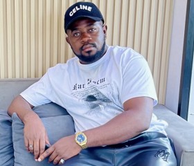 Yves, 29, Yaounde