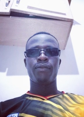 Bosco Difas из Kampala 22 года