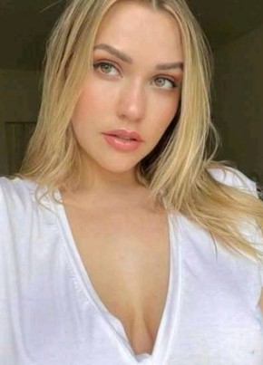Estelle Antoine из Cotonou 43 года