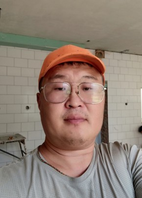 Роман из Элисты 43 года