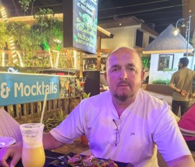 Aleksandr, 59, Sanya