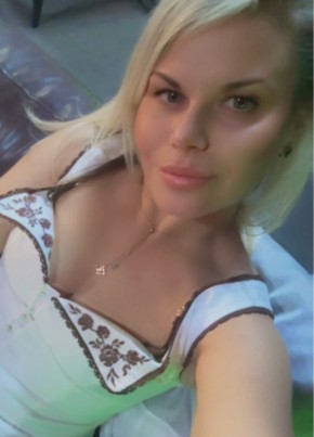 Яна