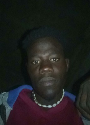 Mouss Diouf, 19, République du Sénégal, Thiès Nones