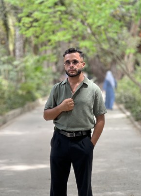 Bouras из Algiers 23 года