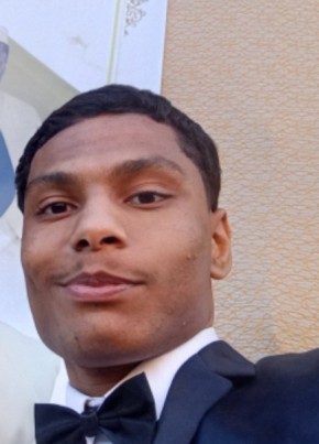 ZAKARIA DEROUICH из Touggourt 19 лет