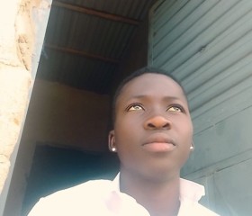Junior, 19, Bouake