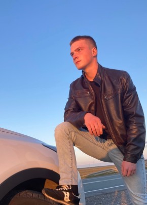 Иван из Новокуйбышевска 19 лет